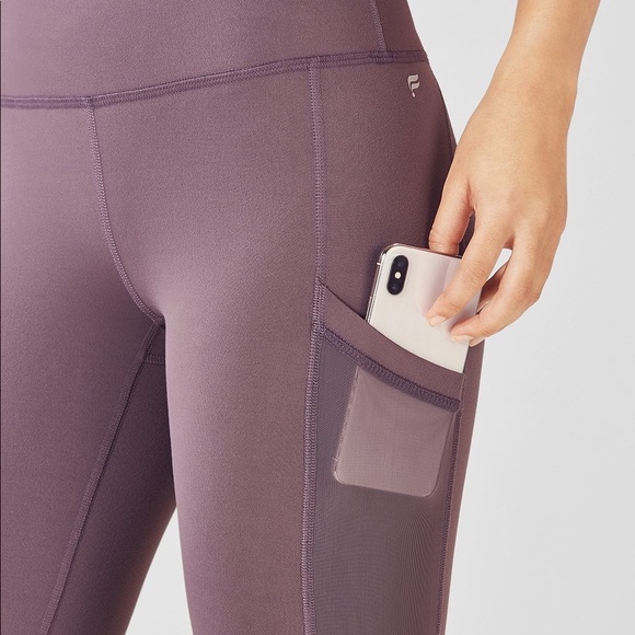 BNWT Fabletics On-the-go High Waisted Capri Shadow - Picture 3 of 6